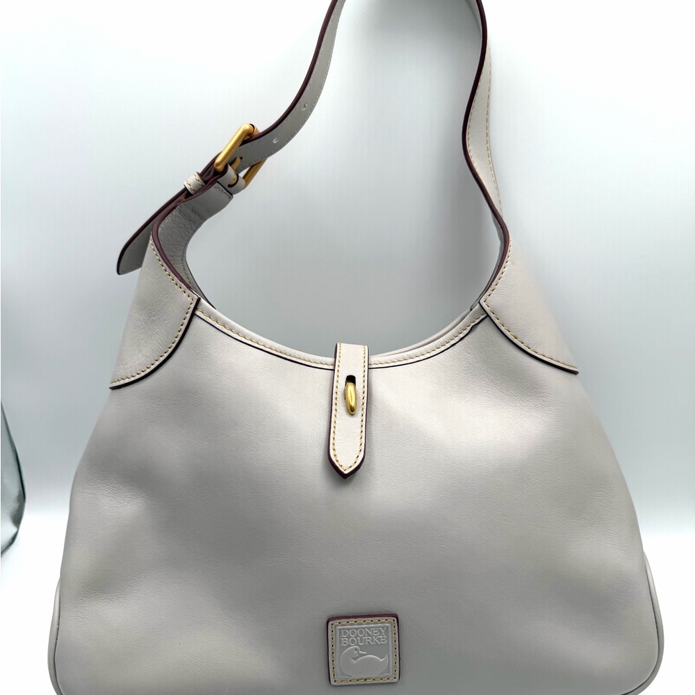 Dooney & Bourke Cream Leather Shoulder Bag | Smoke Free Home 💛 - Picture 7 of 8